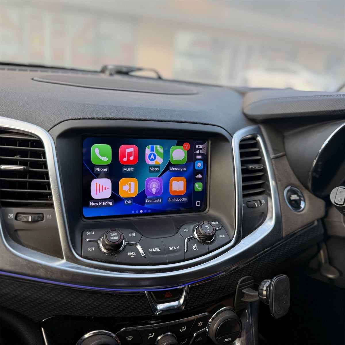 GENOVA Holden Commodore VF Series 1 Apple CarPlay integrated into factory dashboard screen