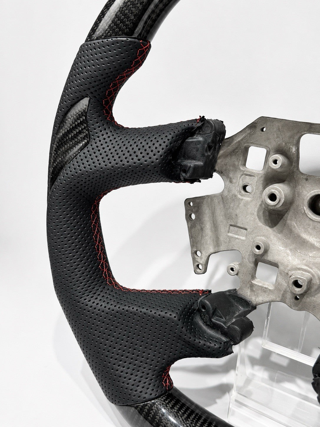 Ford Falcon FG steering wheel carbon fibre weave detail