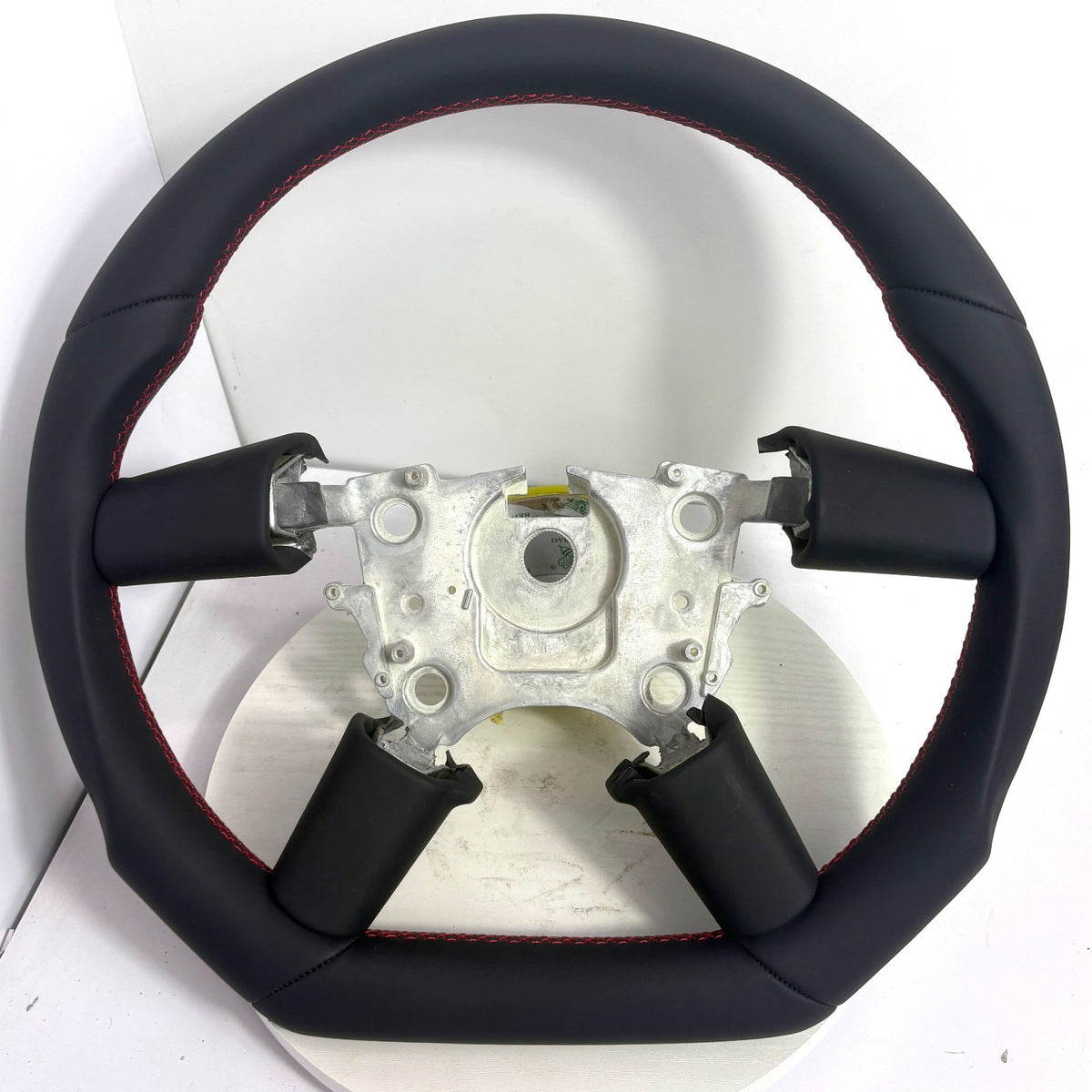 Holden VY VZ Monaro steering wheel angled view showing carbon fibre sections