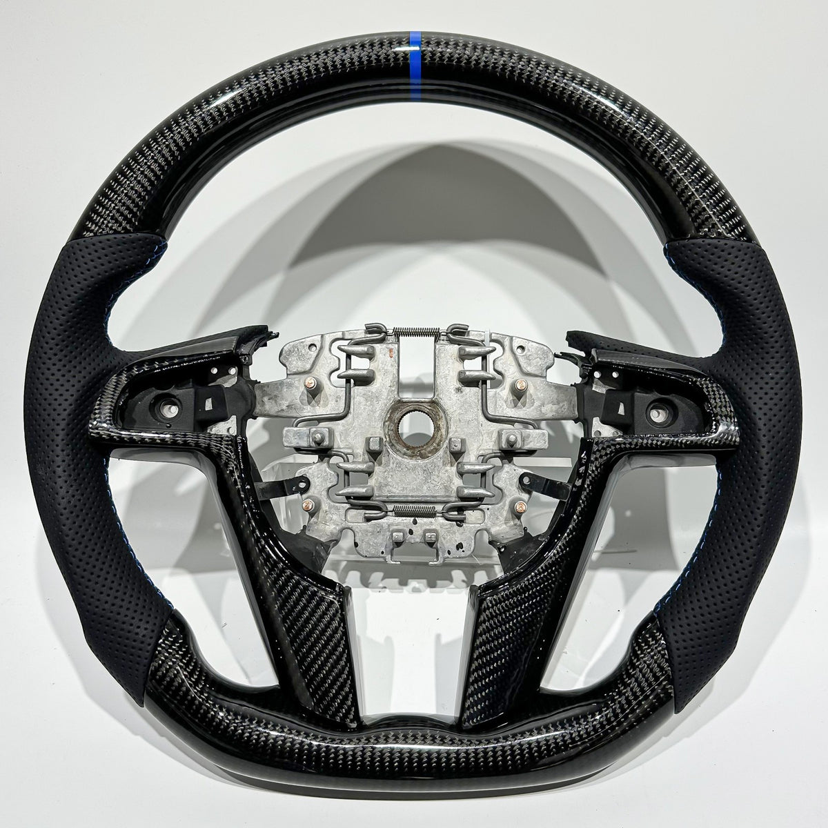 Pontiac G8 2008–2009 Premium Black Carbon & Leather Steering Wheel